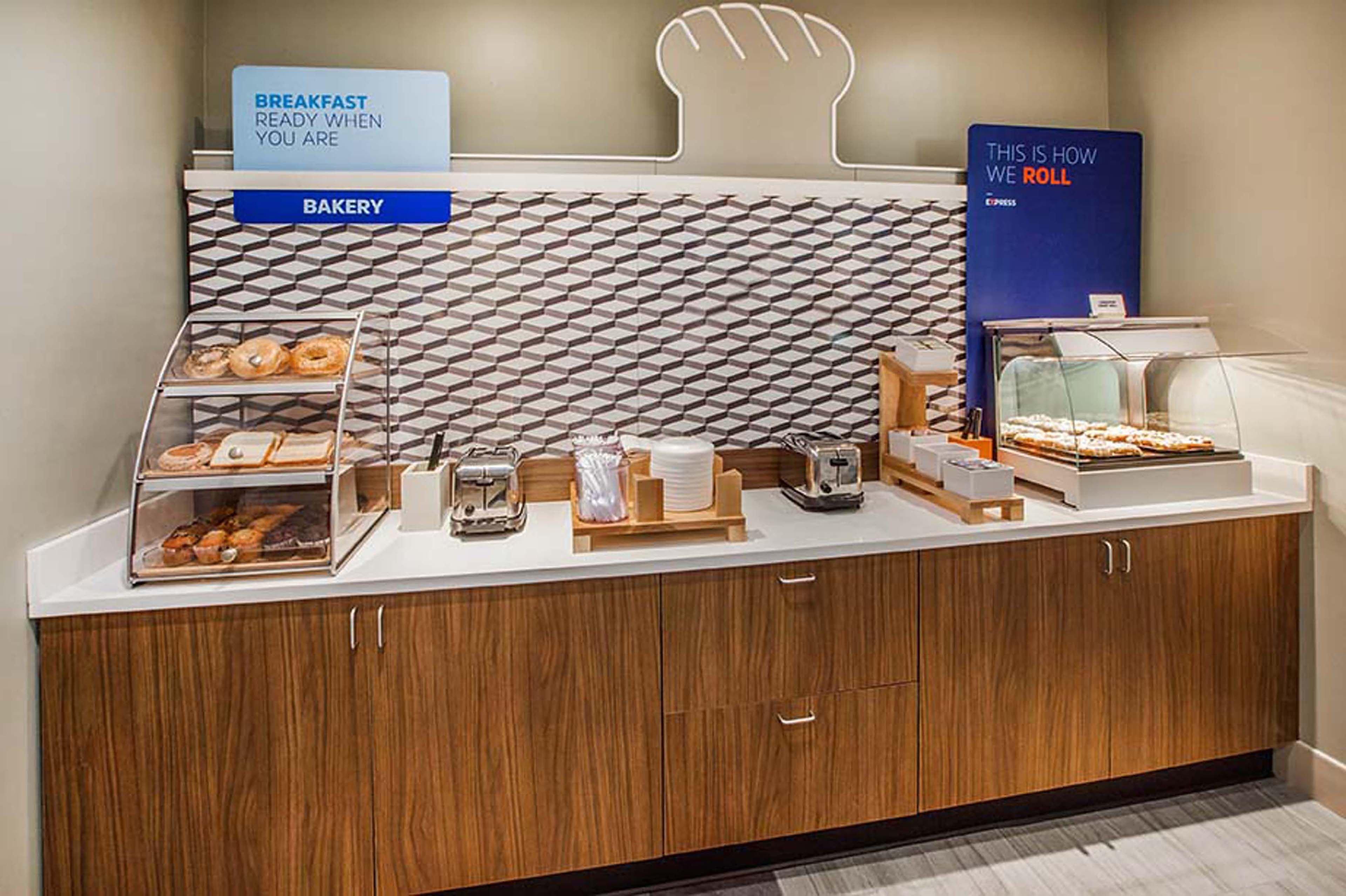 Express San Diego South - By Ihg Hotel 3*