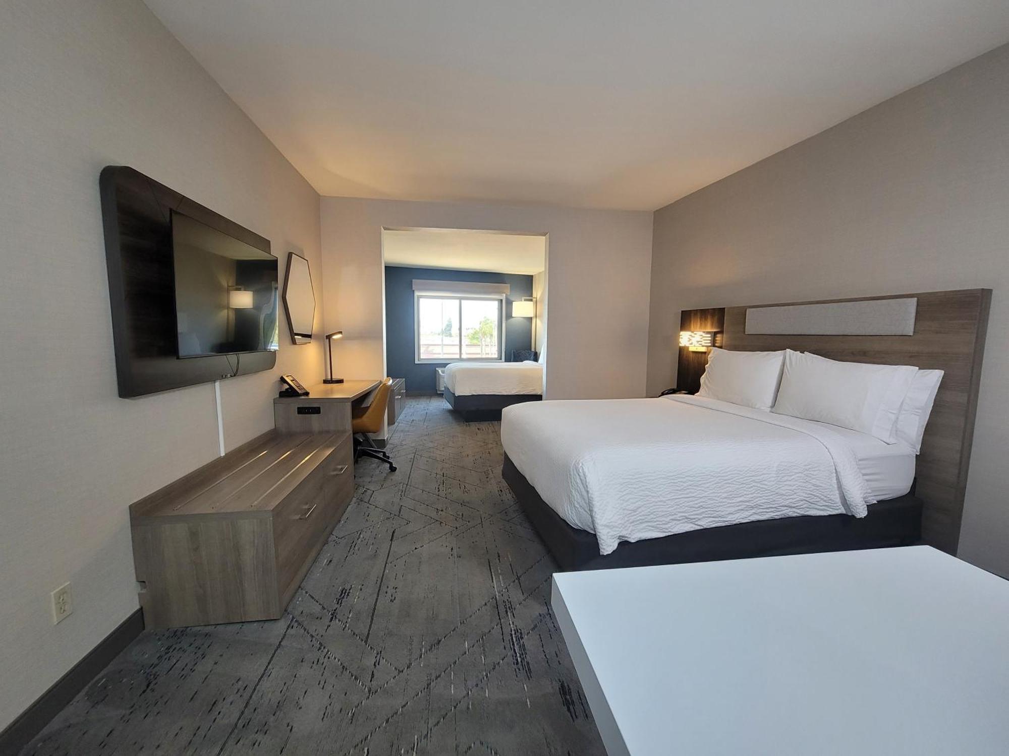 Express San Diego South - By Ihg Hotel