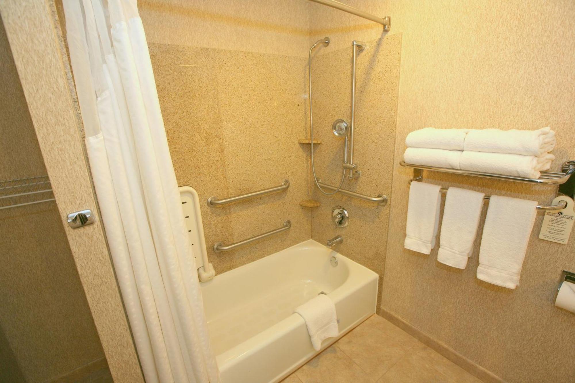 Hotel Express San Diego South - By Ihg
