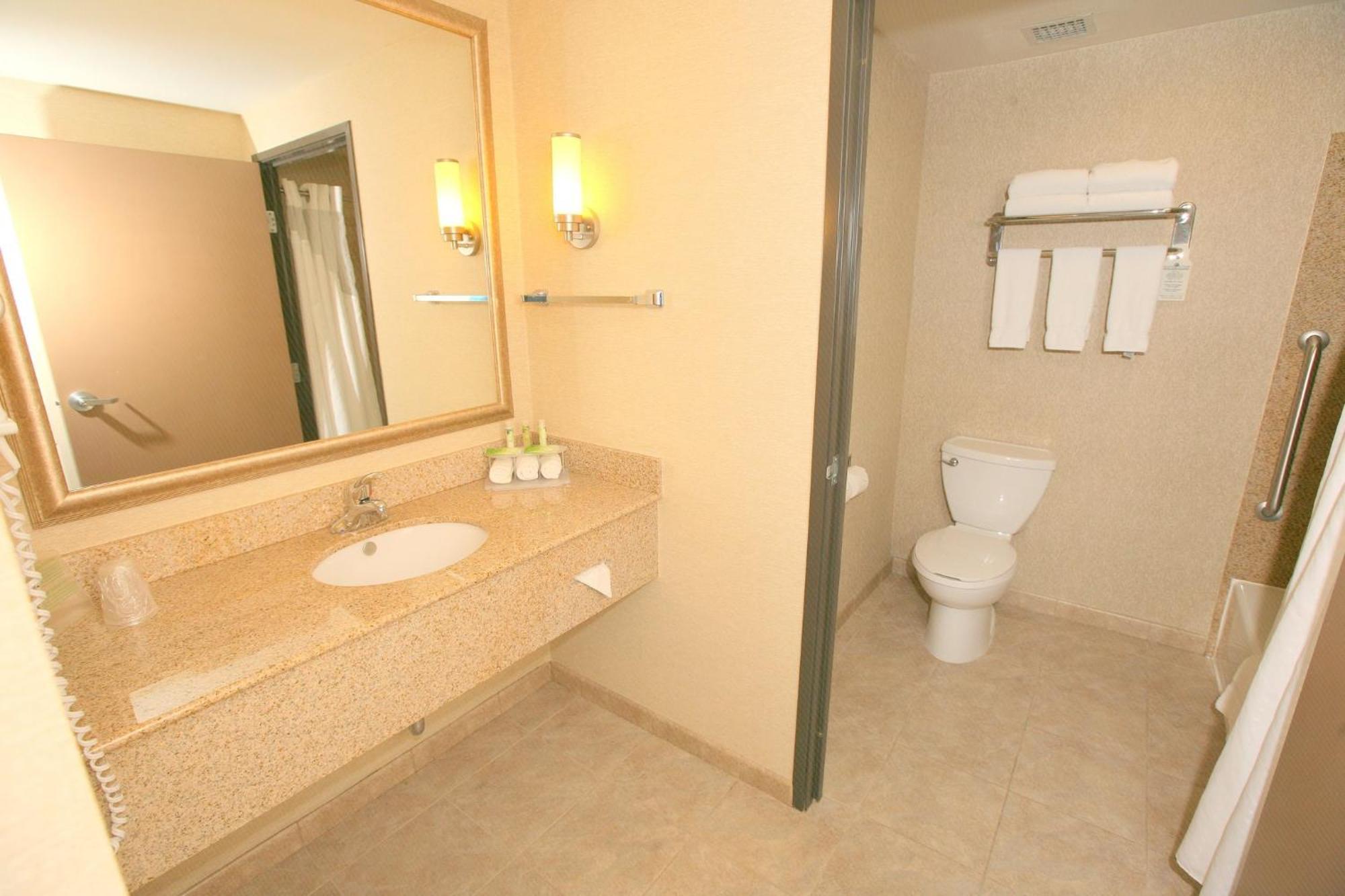 Hotel Express San Diego South - By Ihg 3*