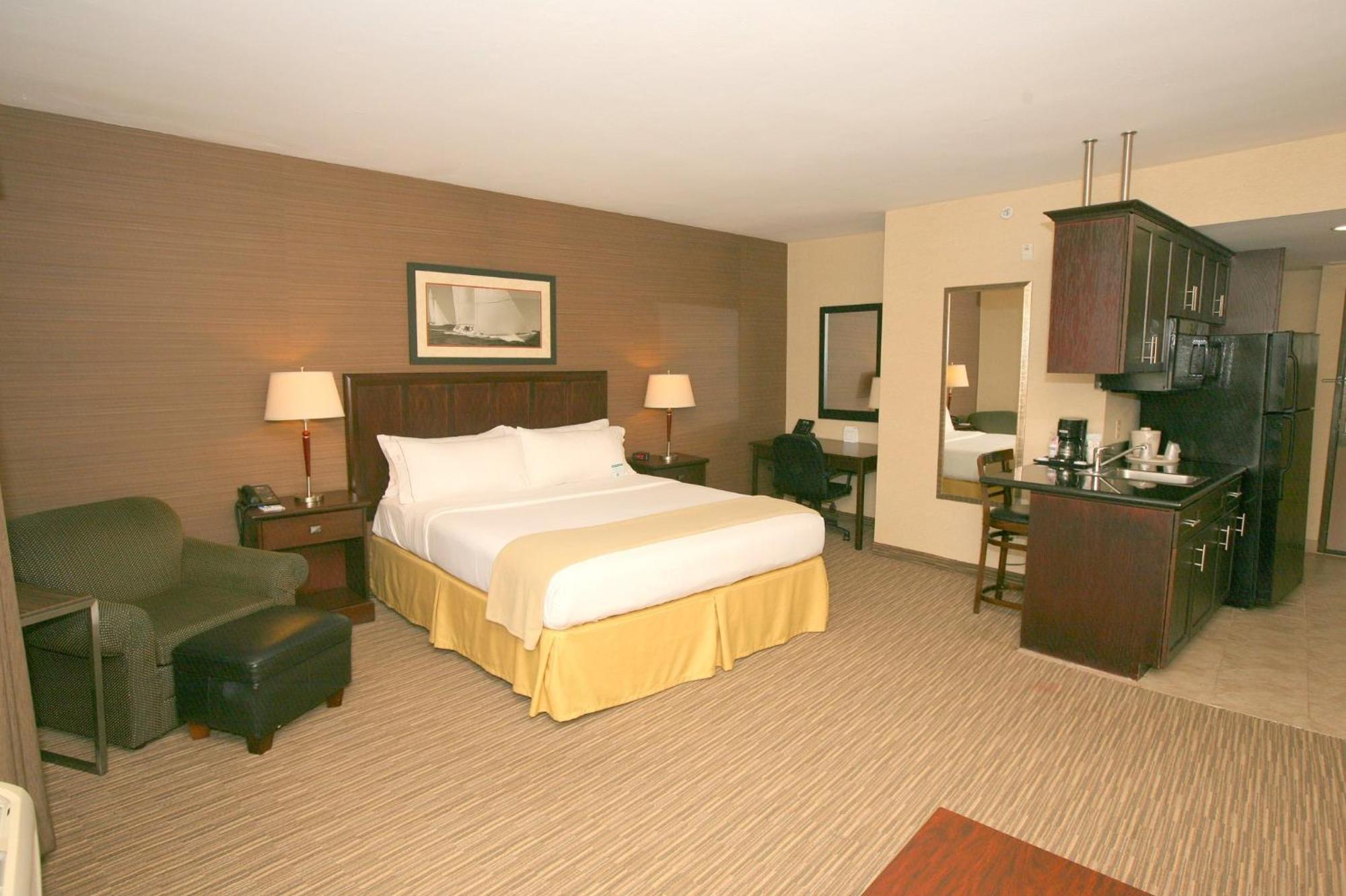 Express San Diego South - By Ihg
